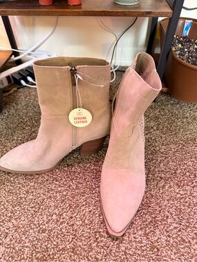 Lucky Brand Pink Suede Ankle Booties